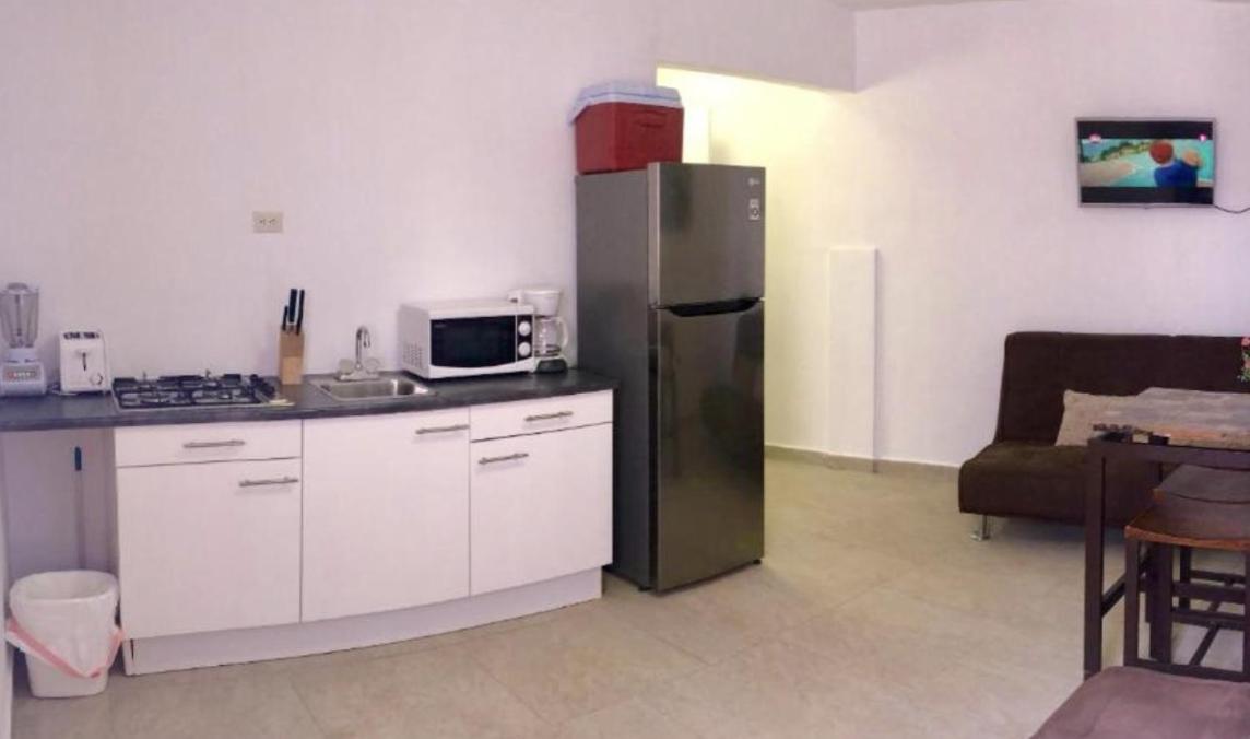 Genesis Apartments Палм Бич Экстерьер фото