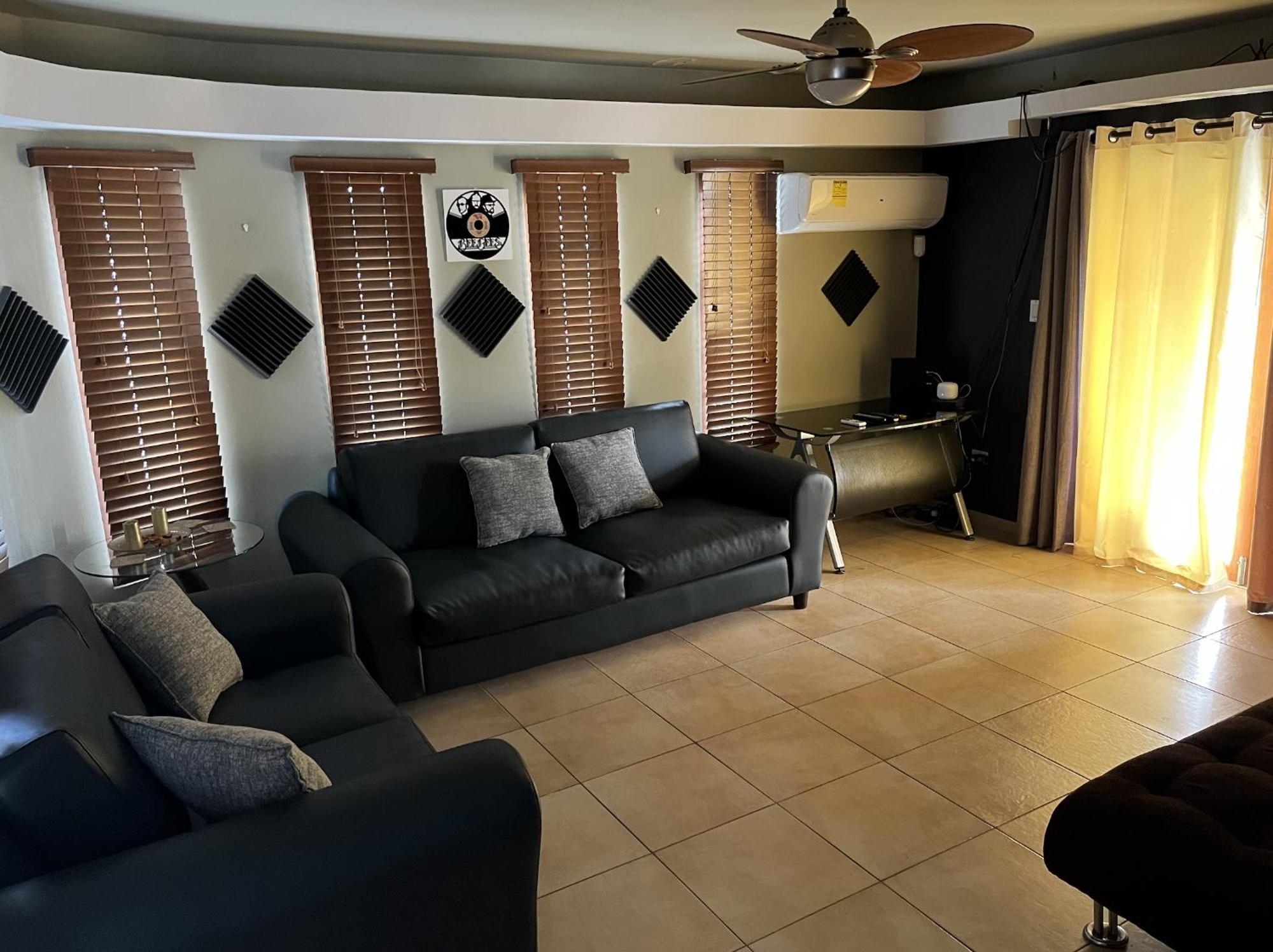 Genesis Apartments Палм Бич Экстерьер фото