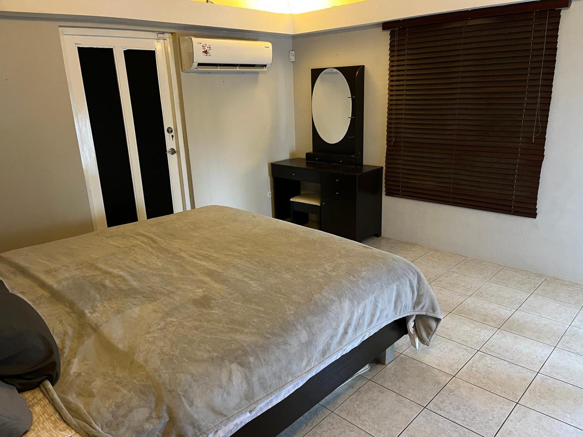 Genesis Apartments Палм Бич Экстерьер фото